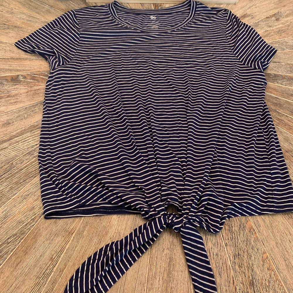 •SO• tie top